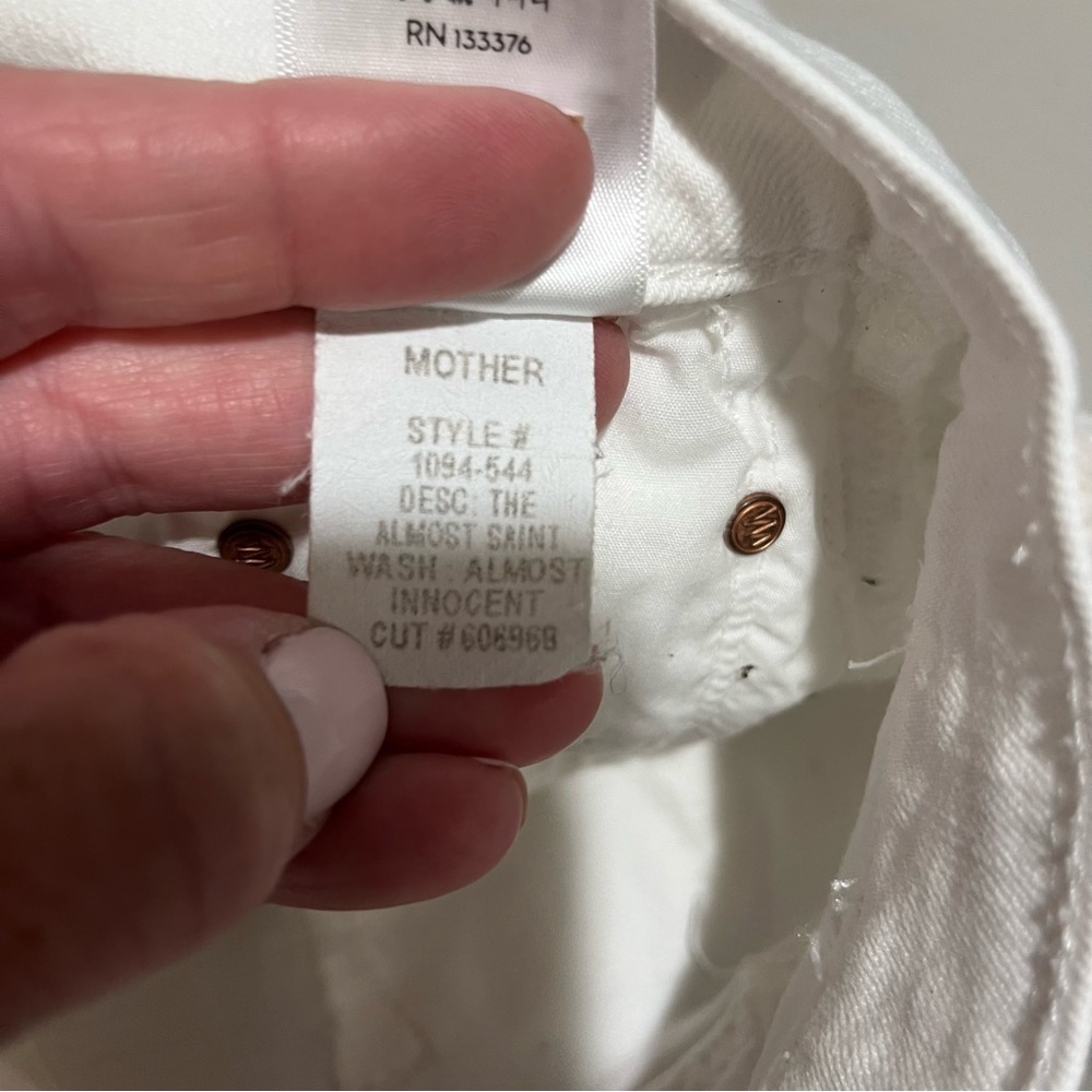 MOTHER The Almost Saint Innocent White Crop Jeans Size 27 Distressed - Picture 10 of 10